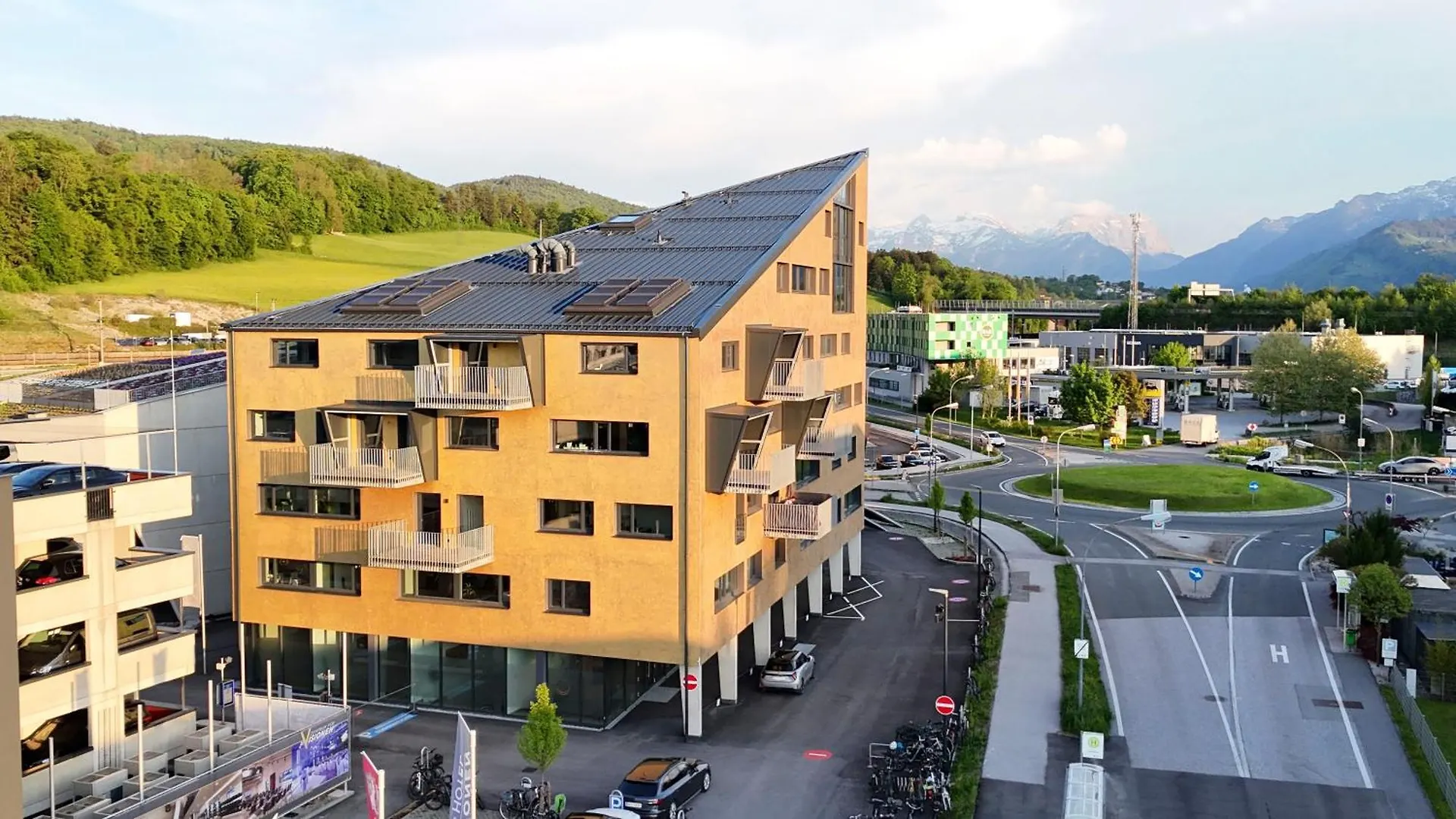 Hotel Im Zentrum Fuer Visionen Puch bei Hallein 4*,